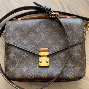 Louis Vuitton Pochette Métis Monogram
